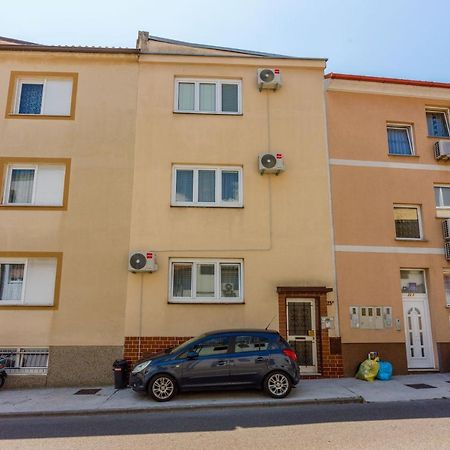 Apartments And Room Art تْسْغيكفانِتْسا المظهر الخارجي الصورة