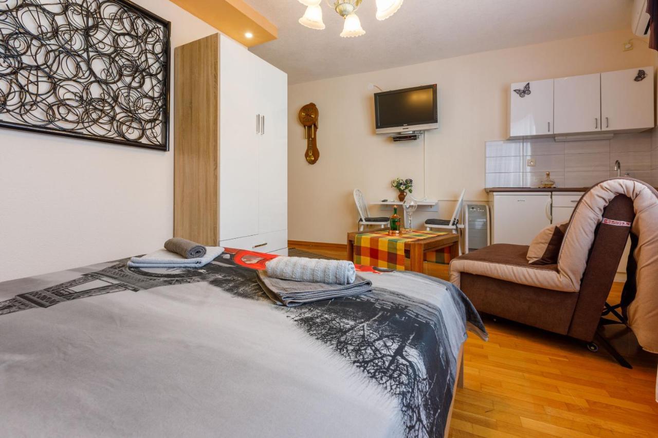 Apartments And Room Art تْسْغيكفانِتْسا المظهر الخارجي الصورة