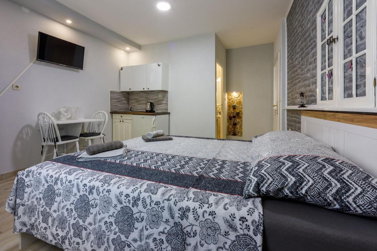 Apartments And Room Art تْسْغيكفانِتْسا المظهر الخارجي الصورة