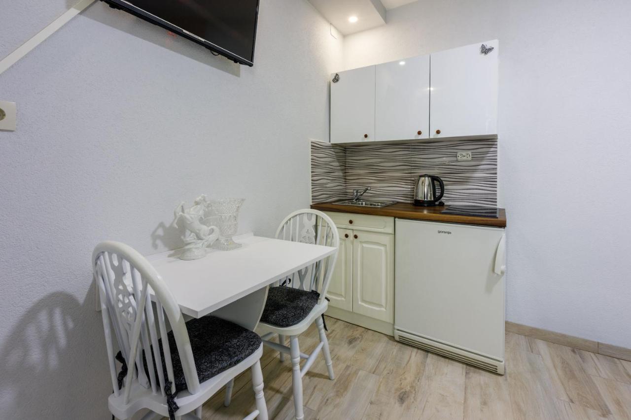 Apartments And Room Art تْسْغيكفانِتْسا المظهر الخارجي الصورة