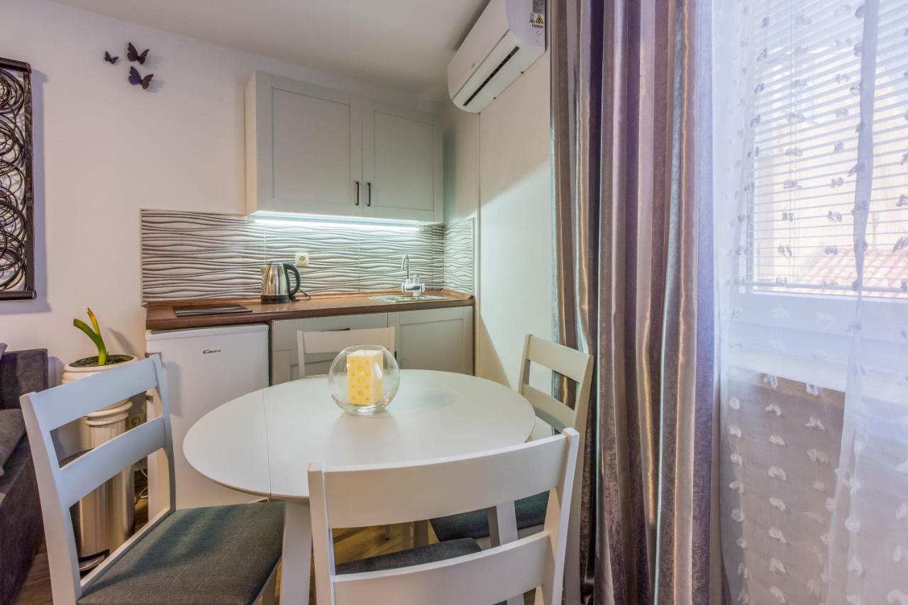 Apartments And Room Art تْسْغيكفانِتْسا المظهر الخارجي الصورة