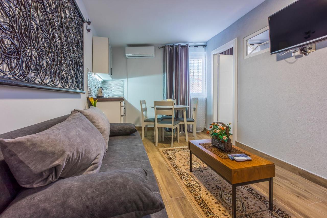 Apartments And Room Art تْسْغيكفانِتْسا المظهر الخارجي الصورة